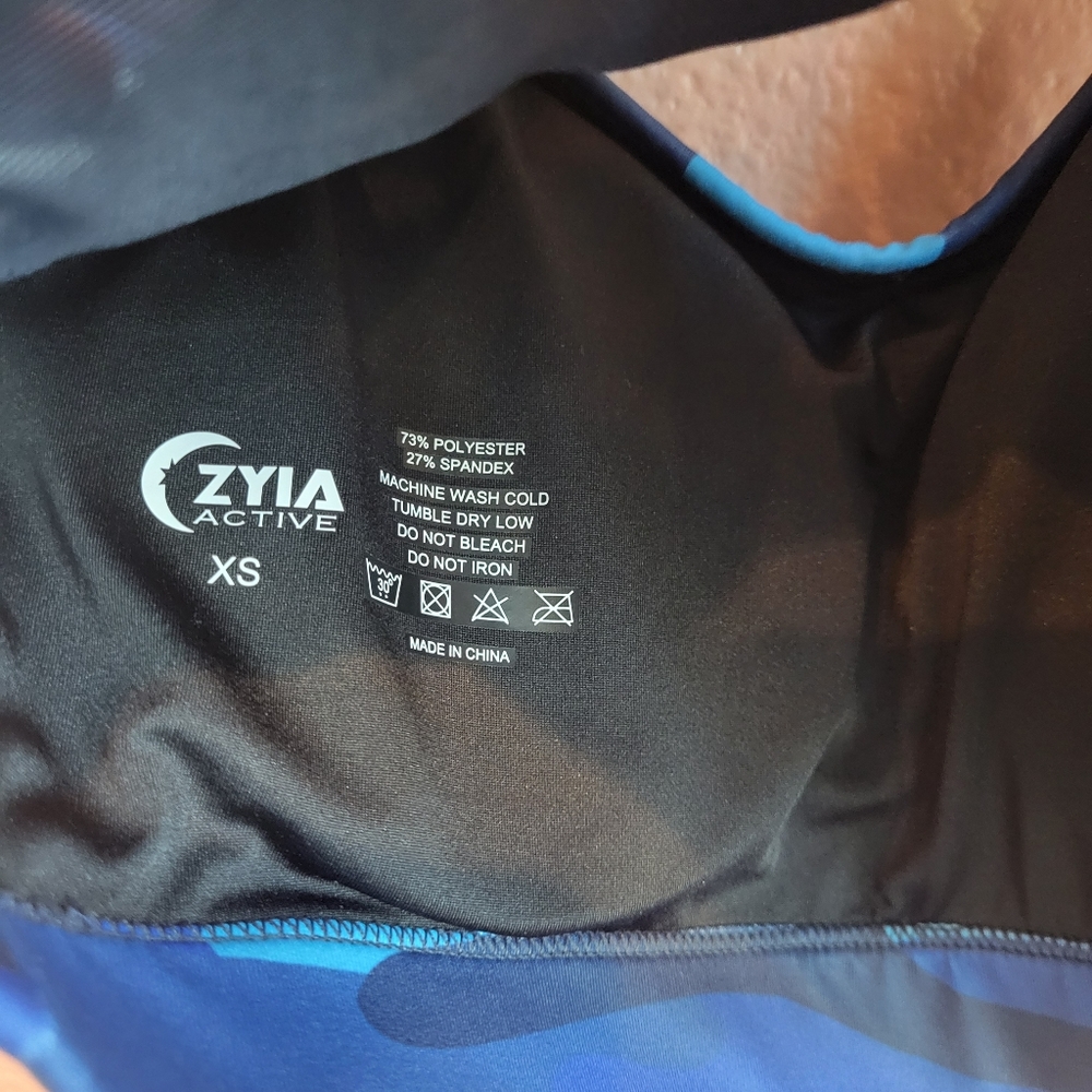 Zyia Active "Light and Tight" Blue Camo Sports Bra XS - Picture 9 of 10